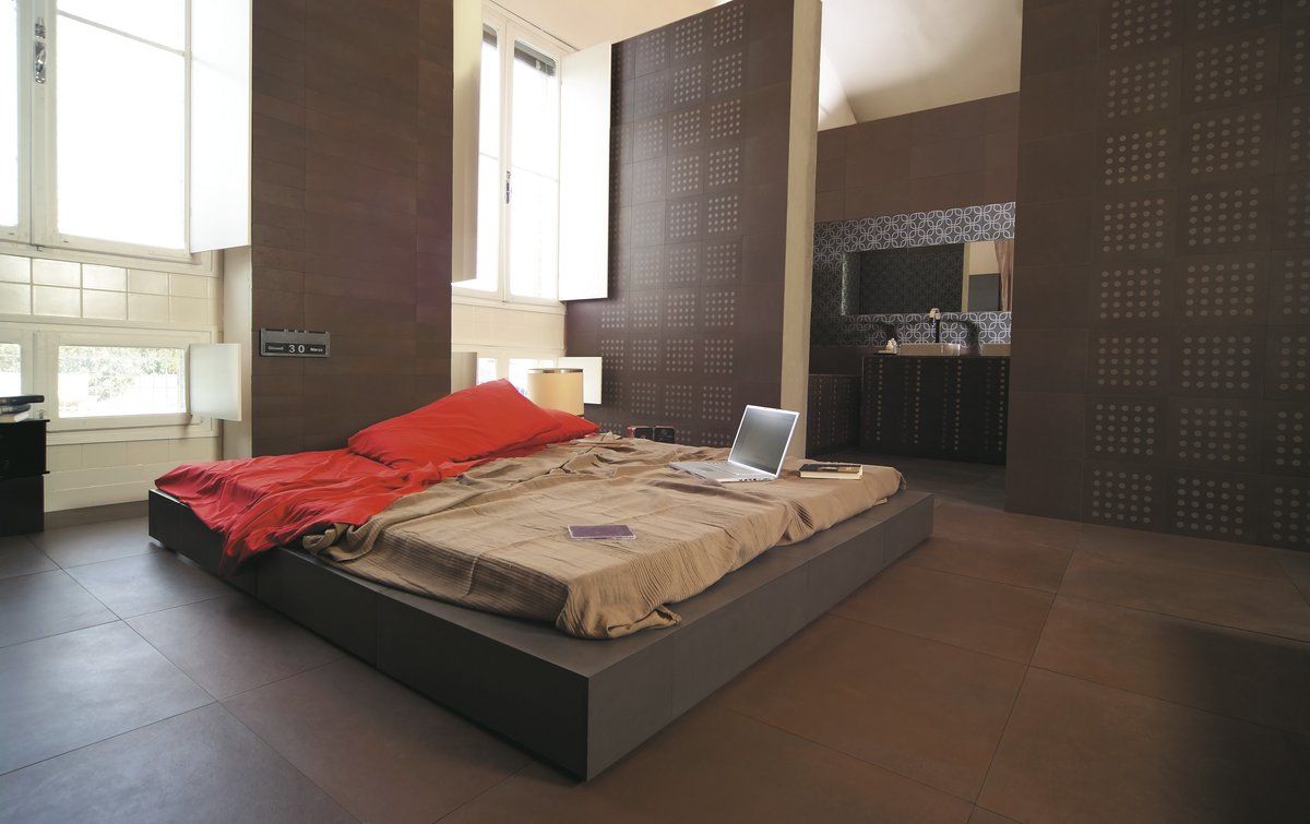 Brown Ground Porcelain Tile